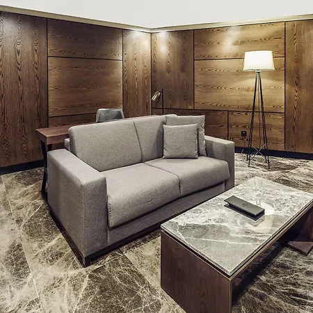Bureau Hotel 4*