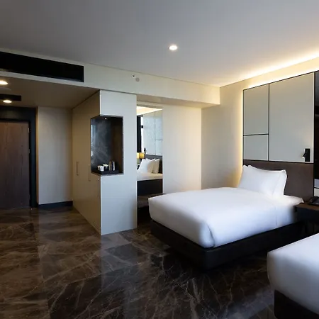 Bureau Hotel